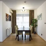 Urban Retreat By Herastrau Park * Бухарест