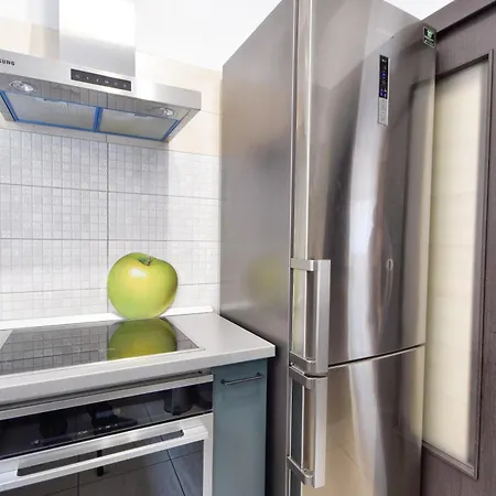 Urban Retreat Near Herastrau - Free Parking Apartment