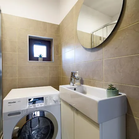 דירה Urban Retreat By Herastrau Park