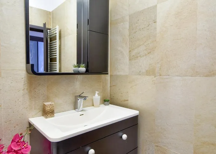 Apartment Urban Retreat By Herastrau Park Bucharest